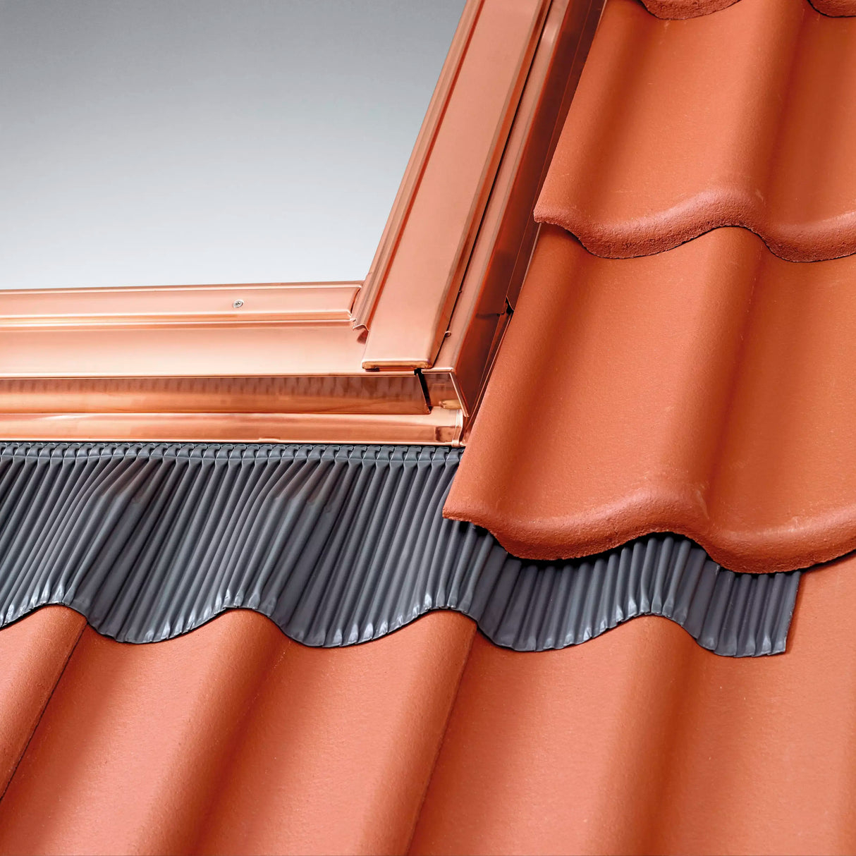 134x160 cm VELUX Pro+ EDW UK10 2100 Tile Flashing with Insulation | Copper Finish.