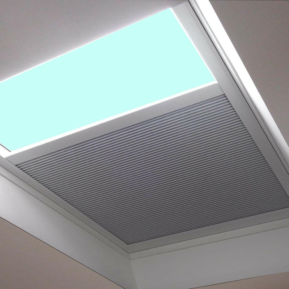 400 x 3000 mm LD Electric Blinds for Flat / Pitched Roof Skylights & Roof Lanterns.