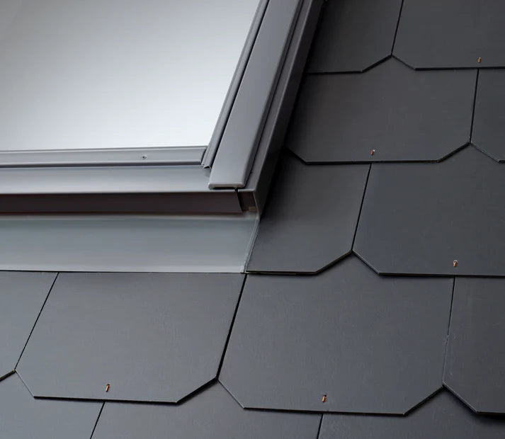 Solin pour ardoise VELUX Pro EDL SK01 1000 114x70 cm avec isolation | Finition aluminium gris